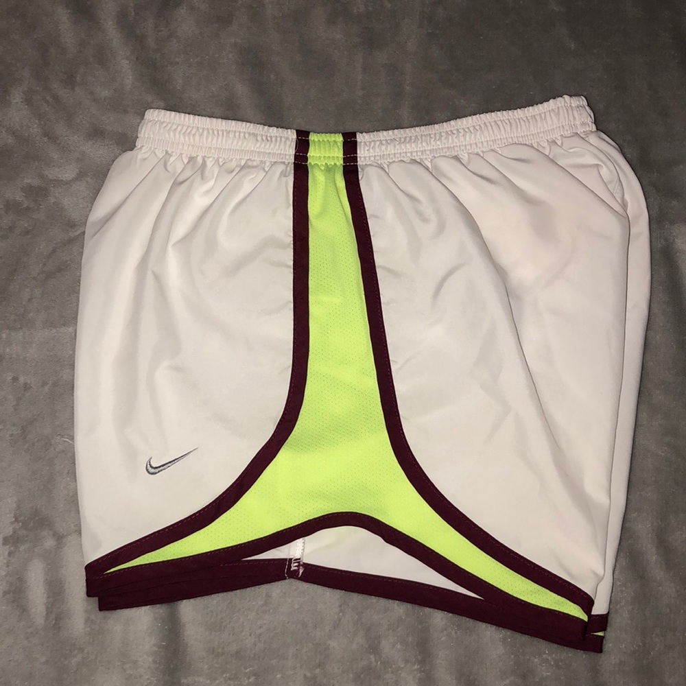 SOLD Women’s Nike shorts size XS